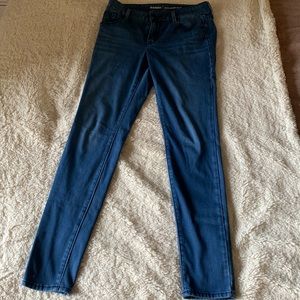 Dark wash jeggings